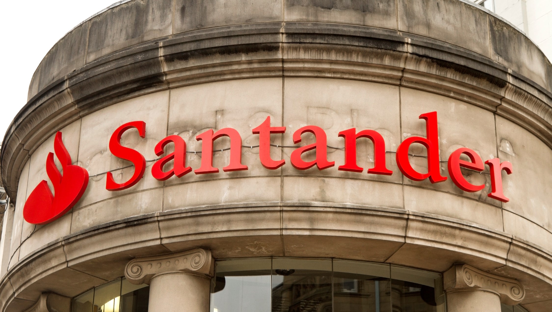 Santander reshapes Asia-Pacific strategy amid regional leadership purge
